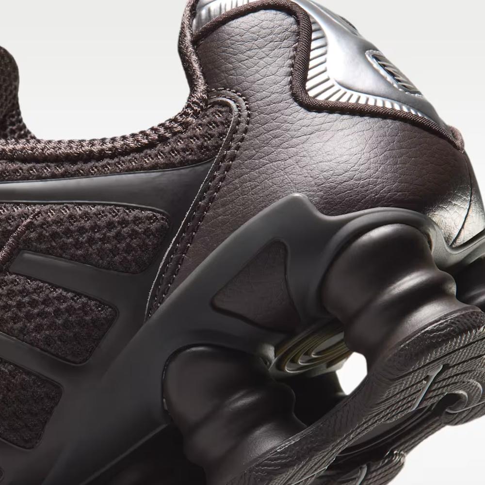 Dámske topánky Nike Shox TL IH2559-201 - hnedé