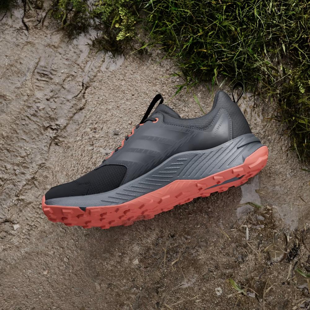 Topánky pánske adidas Terrex Tracefinder 2 Climaproof JR9134 - čierne