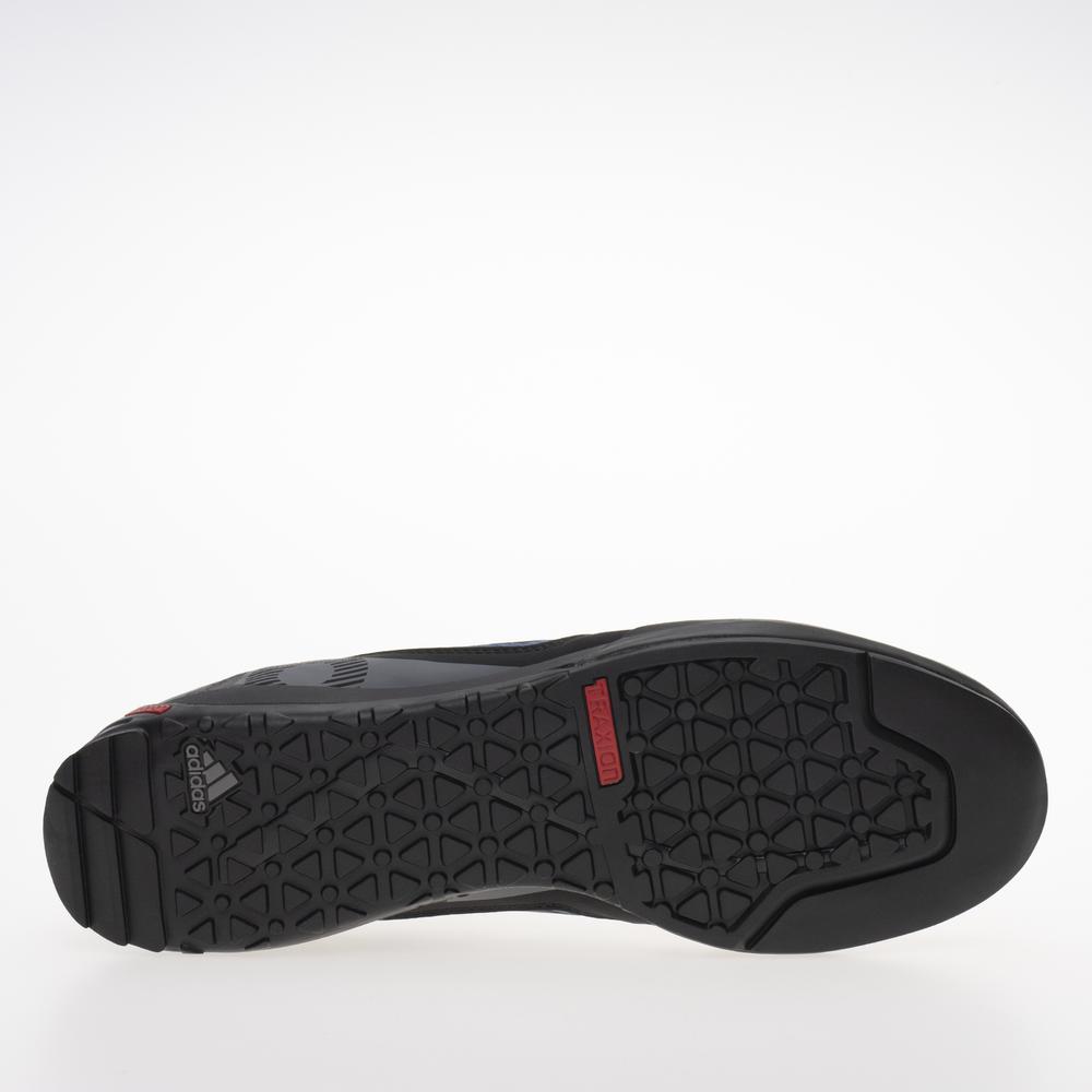 Topánky adidas Terrex Swift Solo 2.0 Hiking IE6903 - tmavomodré