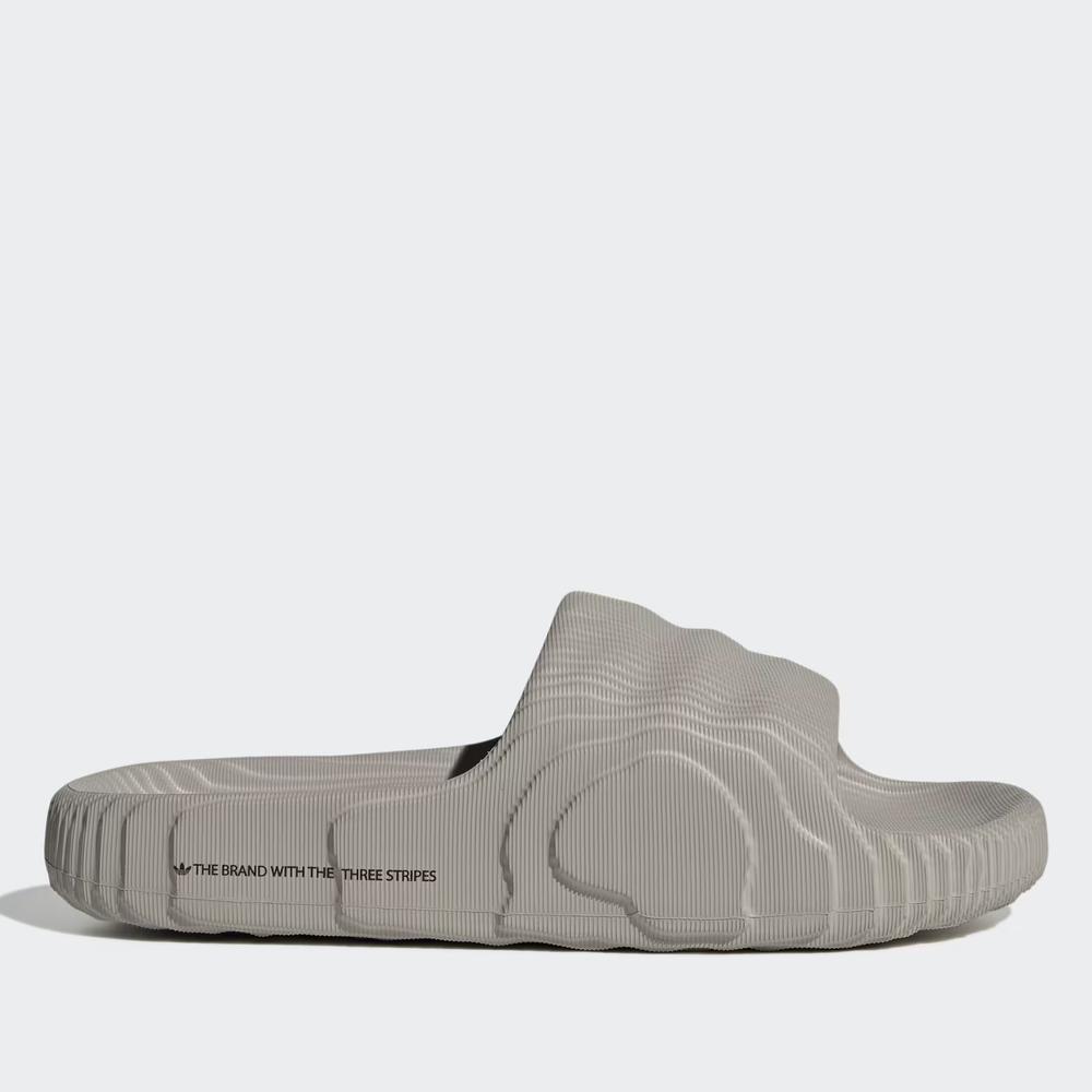 Klapky adidas Adilette 22 HQ4670 - hnedé