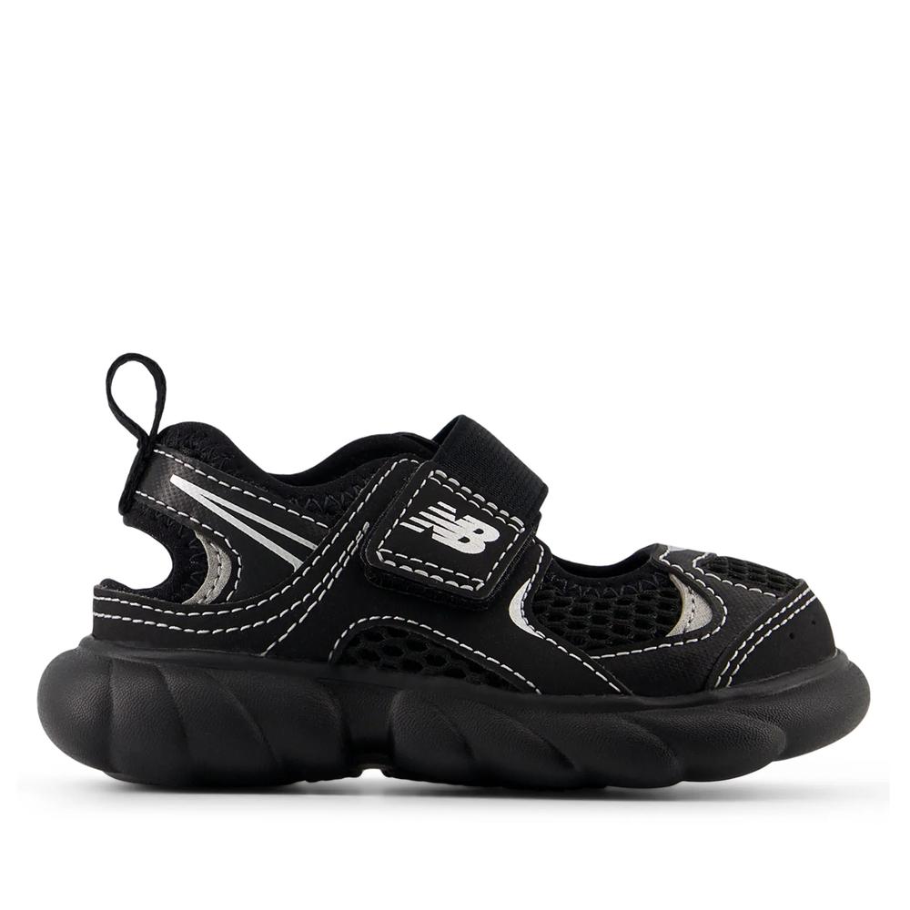 Detské sandále New Balance I230666 - čierne