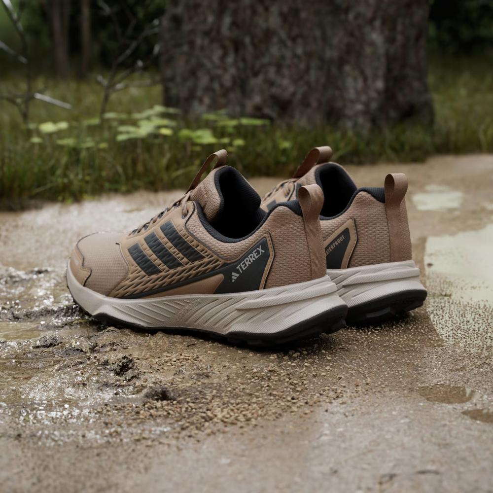 Topánky pánske adidas Terrex Tracefinder 2 Climaproof JR7771 - hnedé