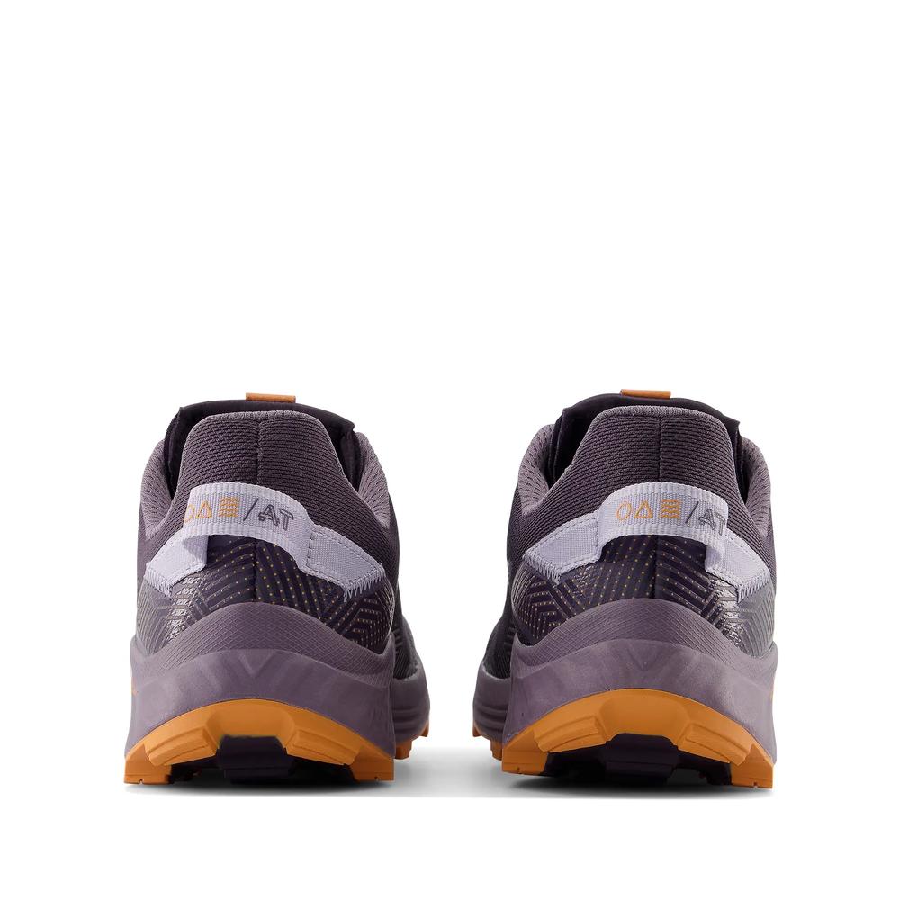 Dámske topánky New Balance FuelCell Summit Unknown v4 WTUNKNL4 – fialové