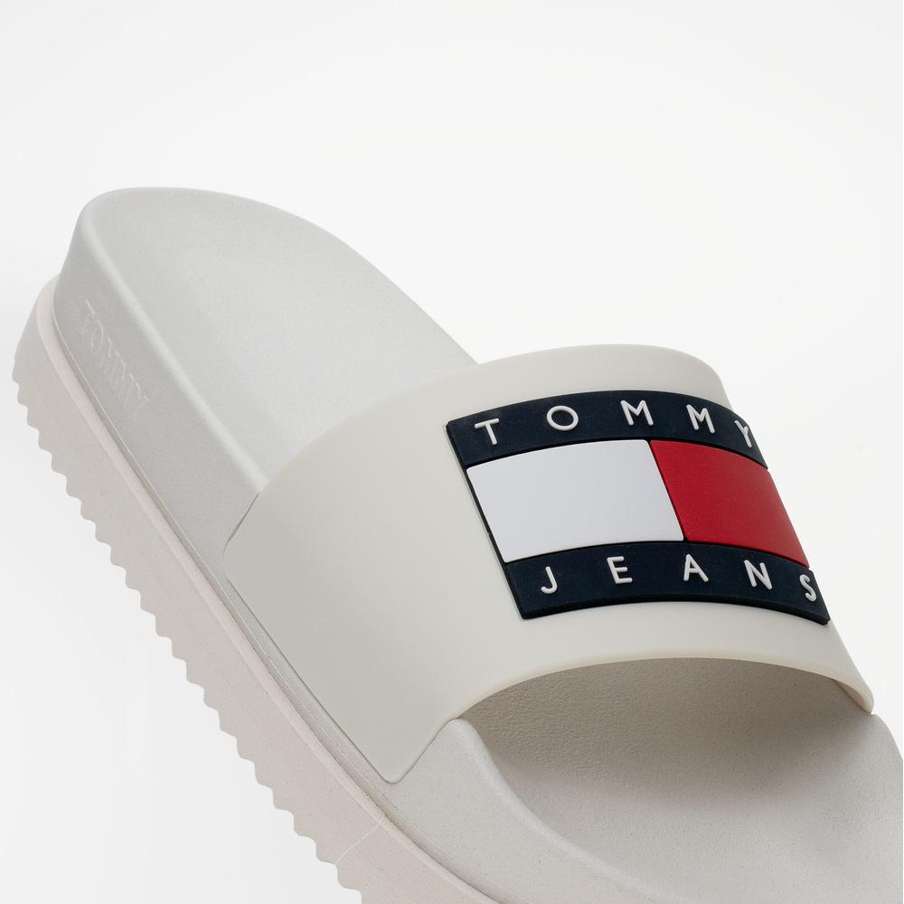Klapky Tommy Jeans Elevated Flatform EN0EN02451-YBL - biele