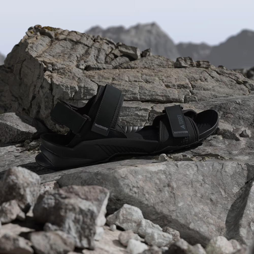 Pánske sandále adidas Terrex Hydroterra JQ2231 - čierne