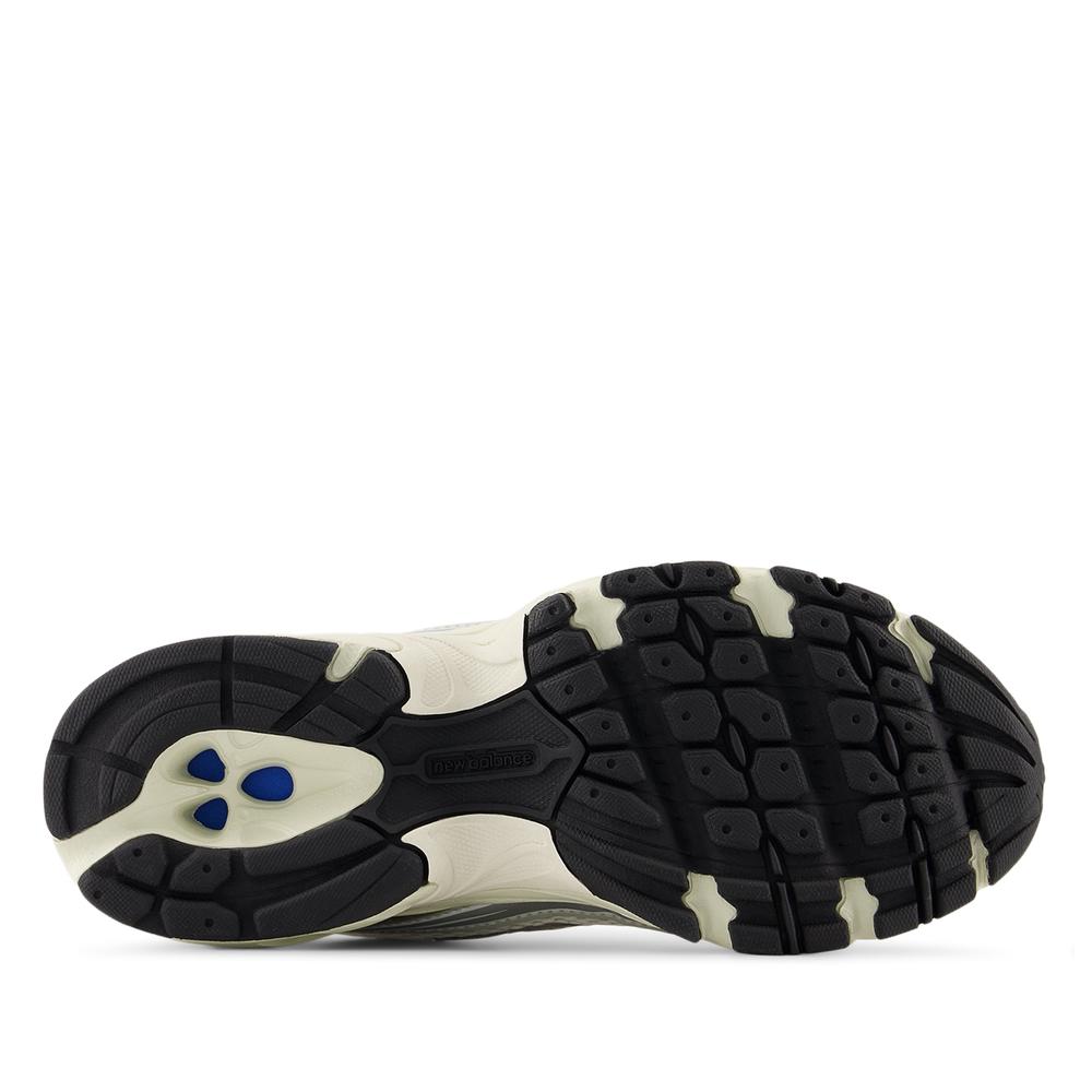 Detské topánky New Balance G7404O9 - béžové