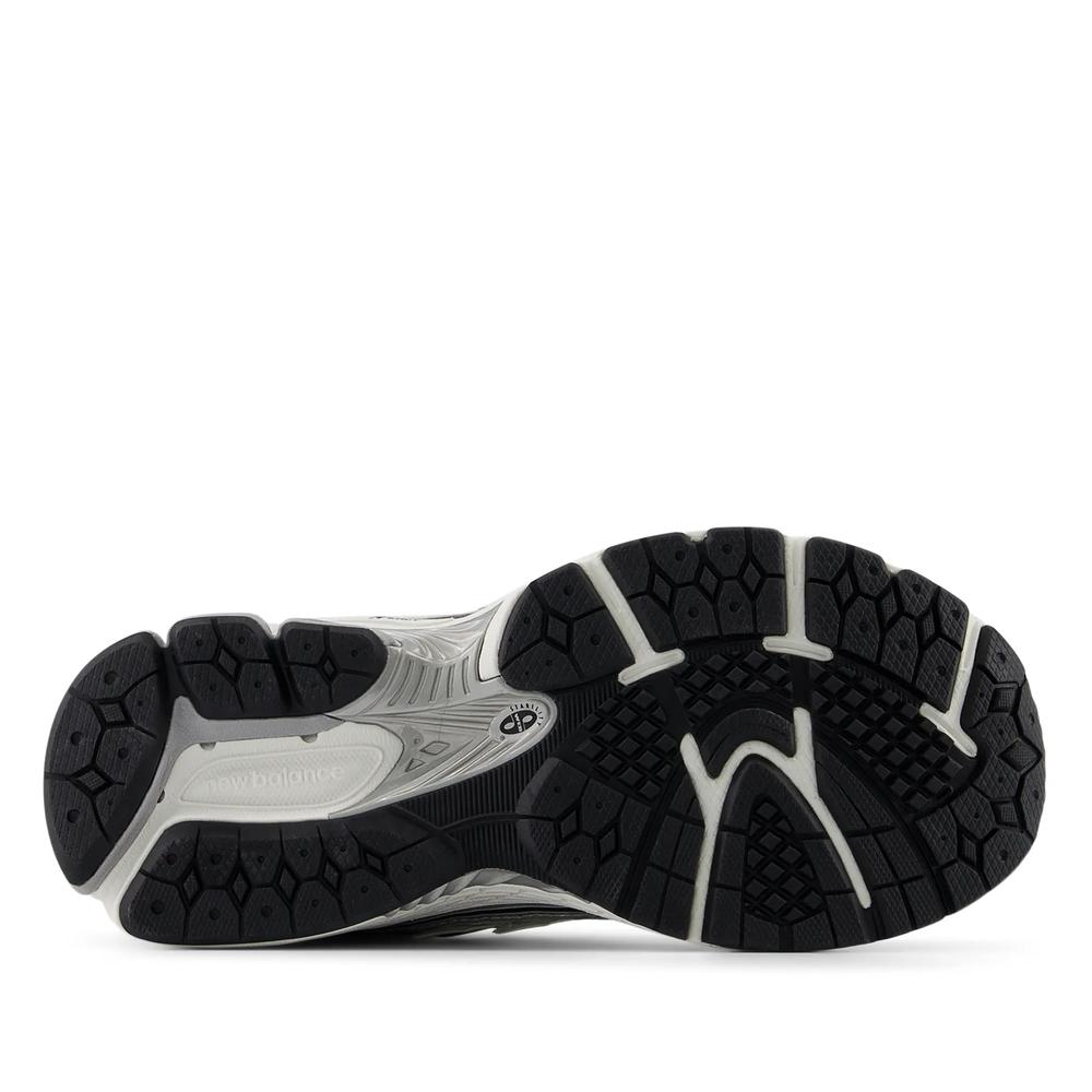 Detské topánky New Balance PC1906ER - strieborné