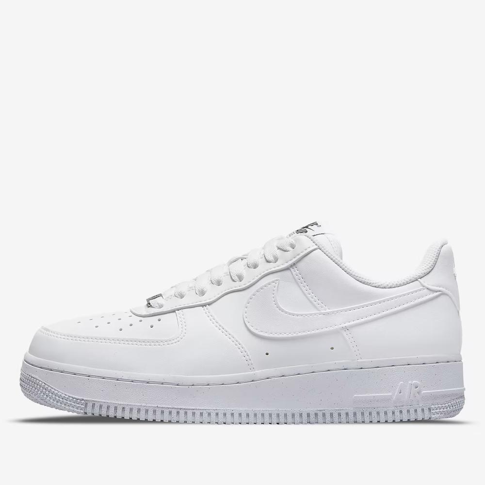 Dámske topánky Nike Air Force 1 '07 Next Nature DC9486-101 - biele