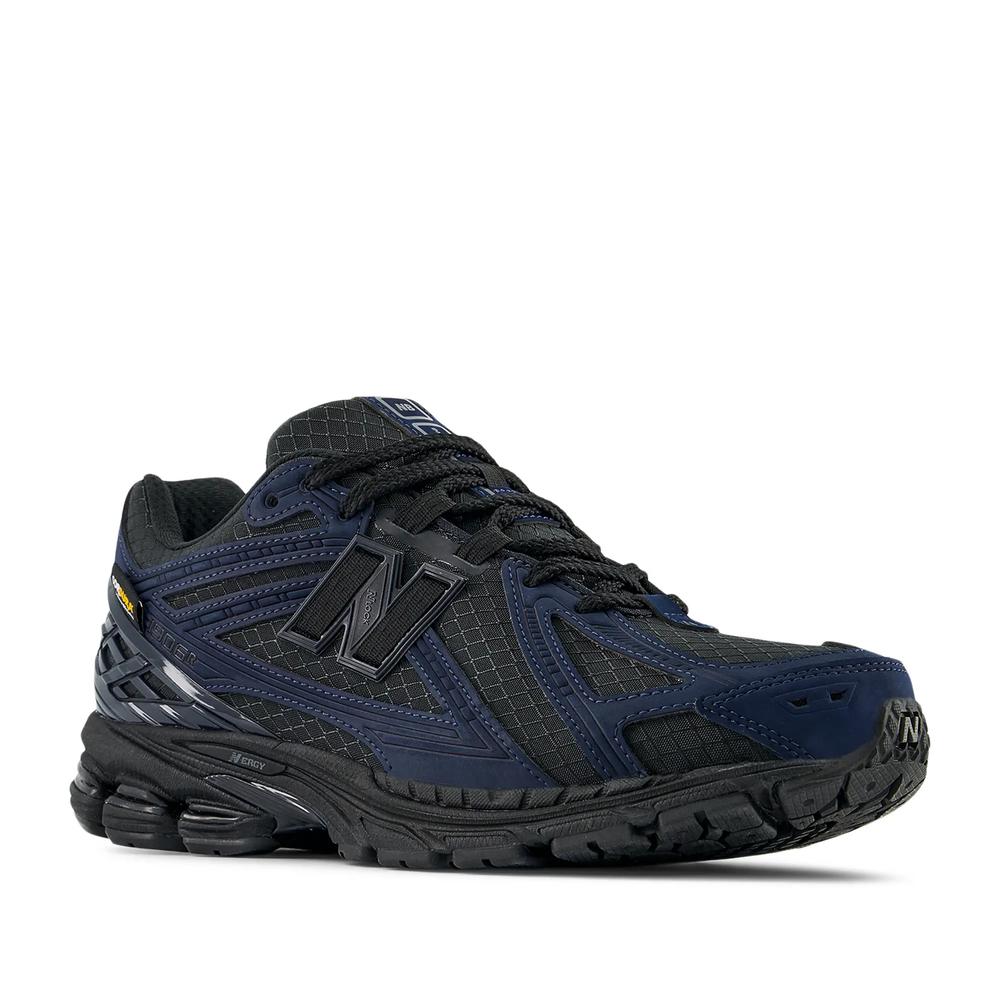 Pánske topánky New Balance M1906RWE - čierne