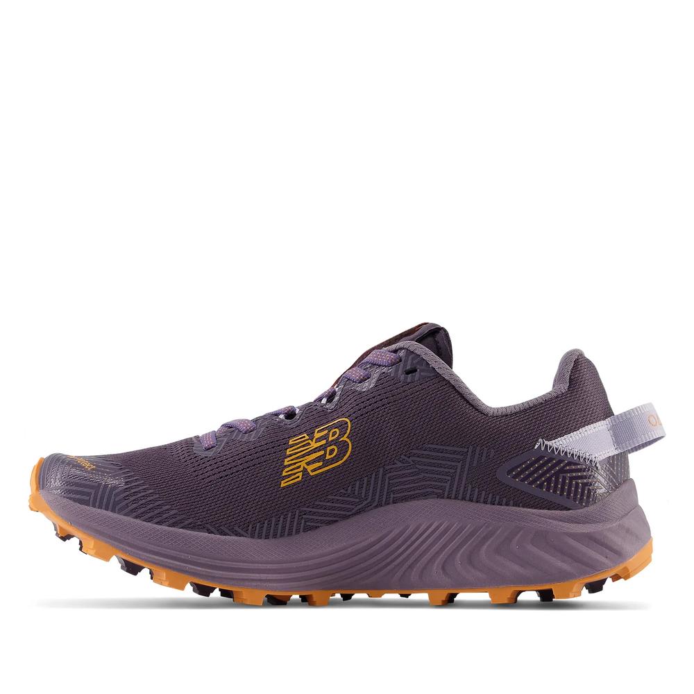 Dámske topánky New Balance FuelCell Summit Unknown v4 WTUNKNL4 – fialové