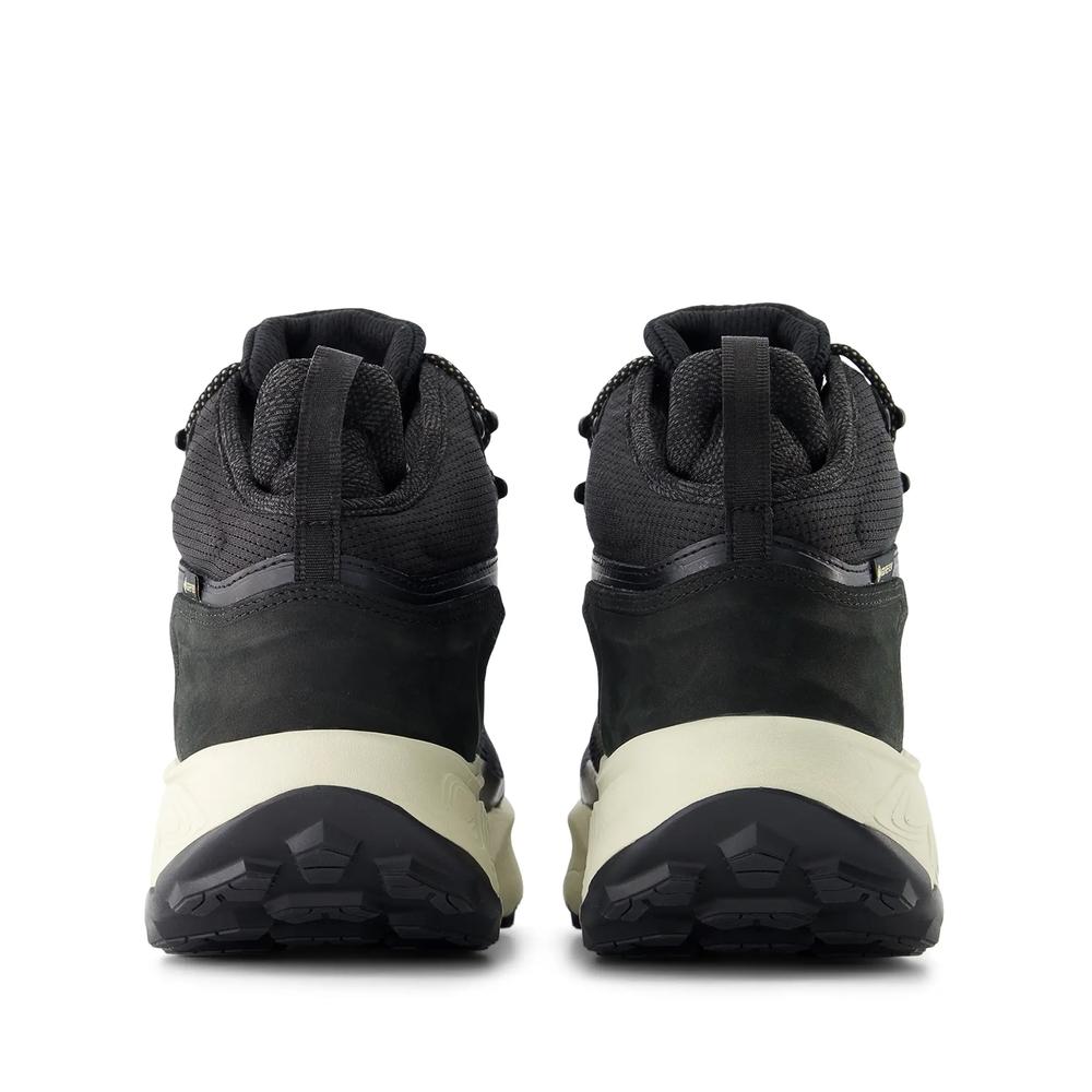 Pánske topánky New Balance Fresh Foam X Hierro Hiker Gore-Tex v9 MTHIMCB9 - čierne
