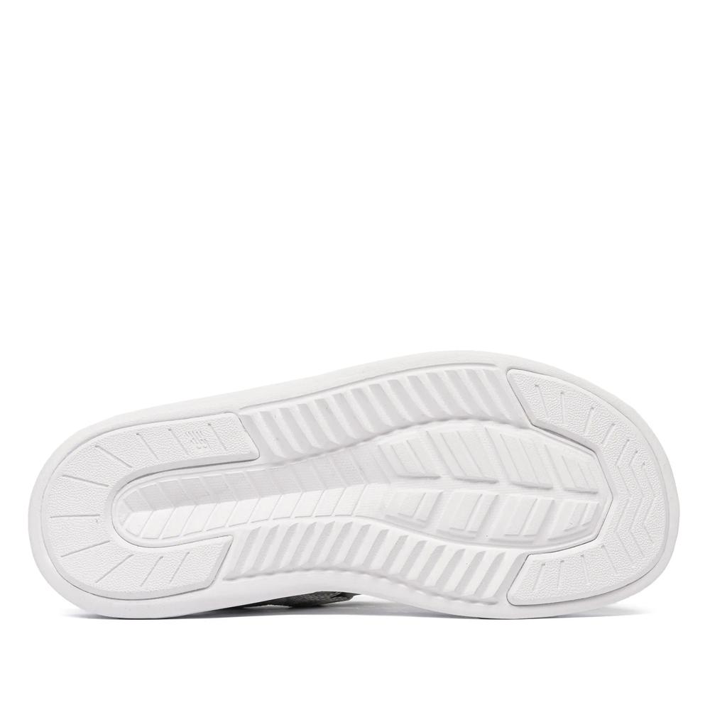 Sandále New Balance SWA600F2 - šedý