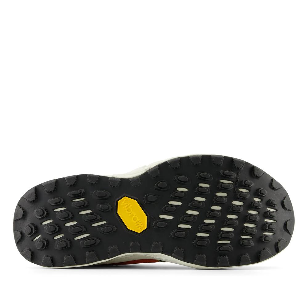 Pánske topánky New Balance Fresh Foam Hierro v8 WTHIERR8 - pomarančové