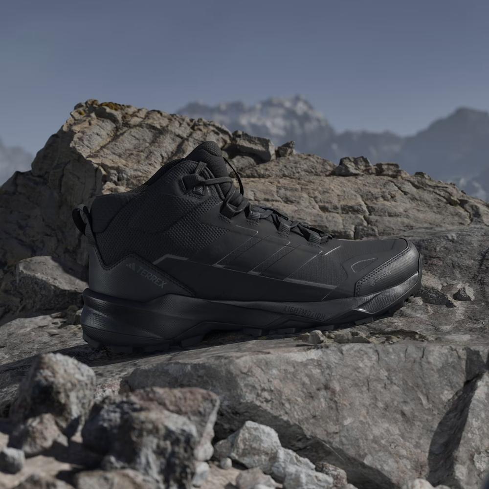 Dámske topánky adidas Terrex Skychaser AX5 Mid GTX JQ2207 - čierne