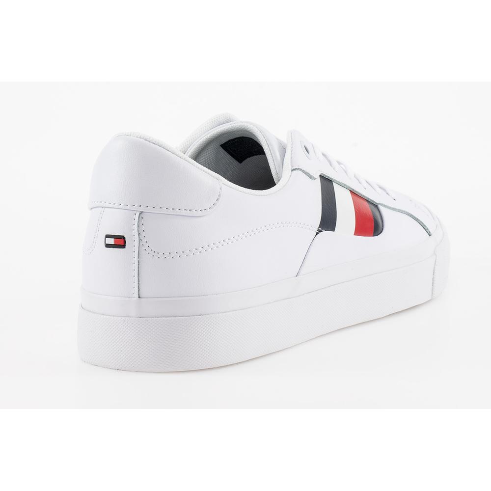 Topánky Tommy Hilfiger Signature Detailing Leather Trainers FM0FM04140-YBR - biele