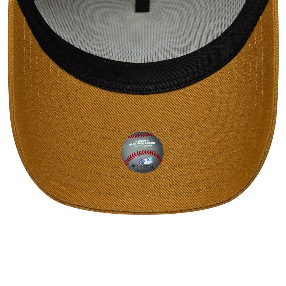 Čiapka New Era Yankees MLB League Essential Beige 9FORTY E-Frame 60771716 - žltá