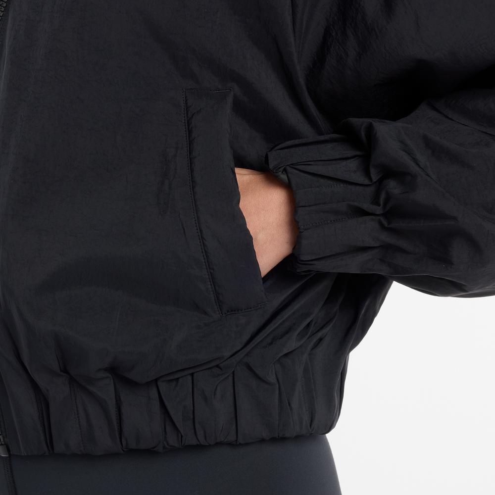 Dámská bunda New Balance WJ61D8YXBK - čierne