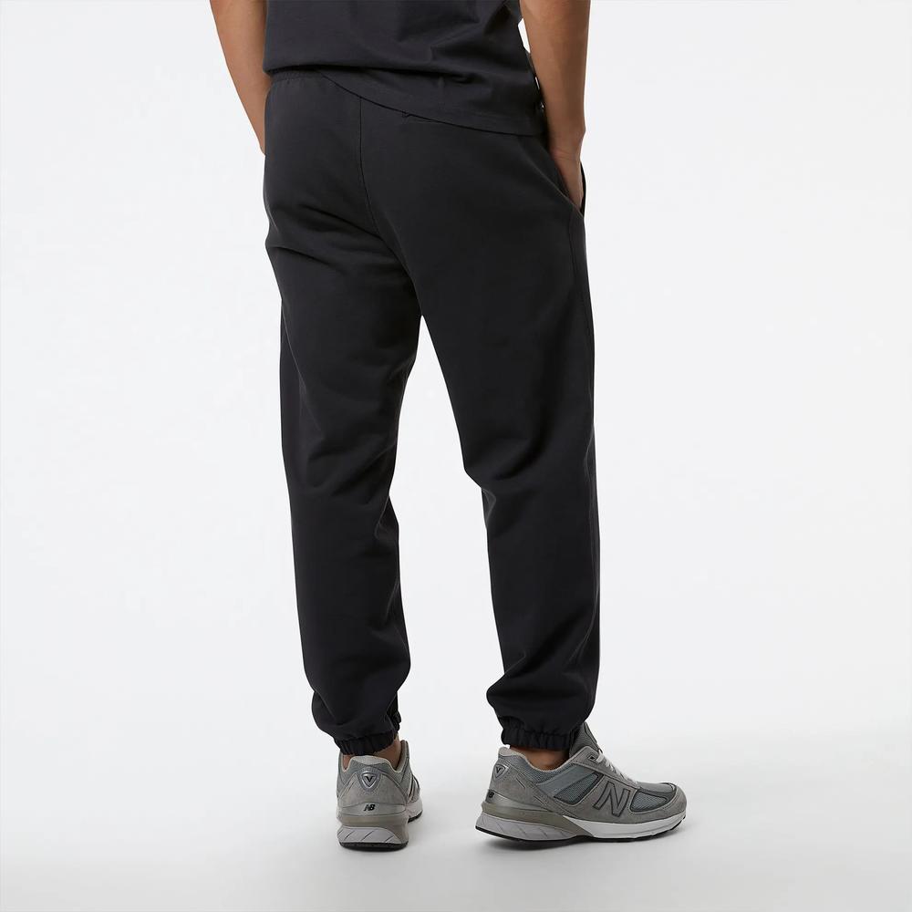 Dresové nohavice New Balance MP23551PHM - čierne
