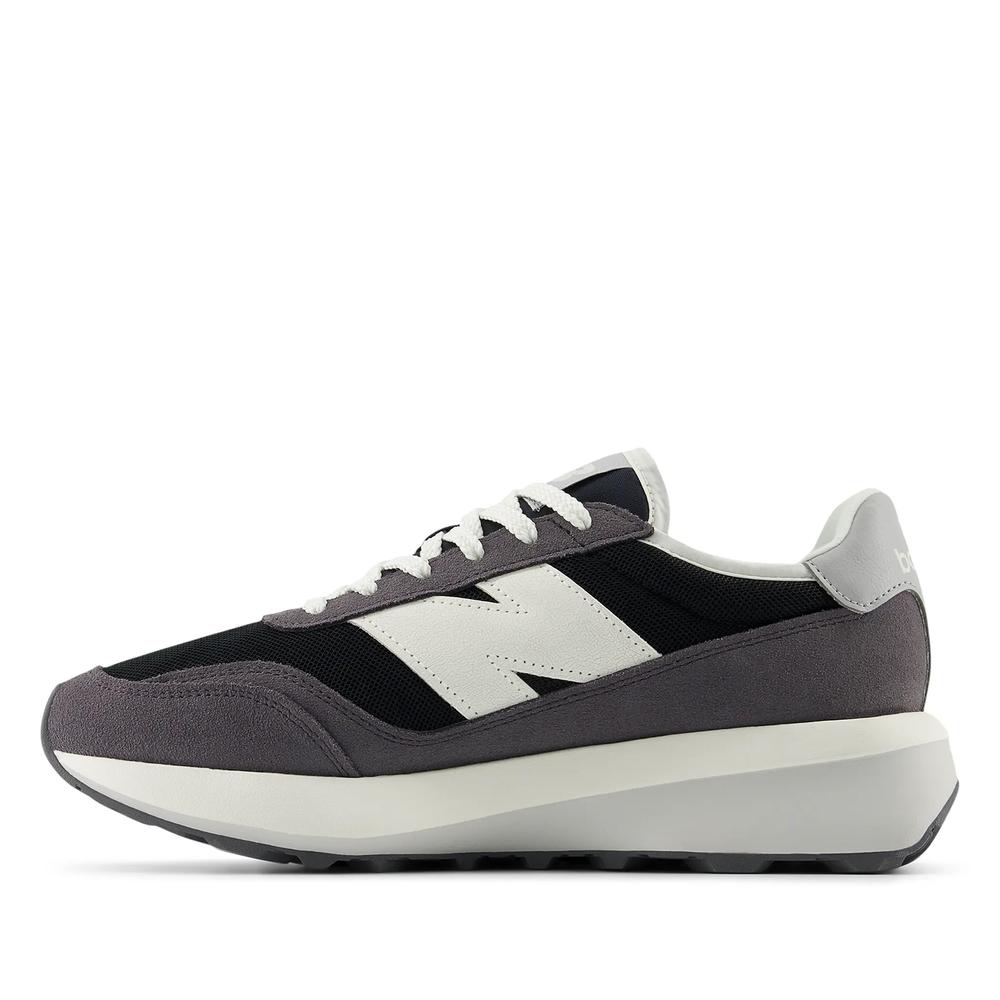 Pánske topánky New Balance U370AE - čierne