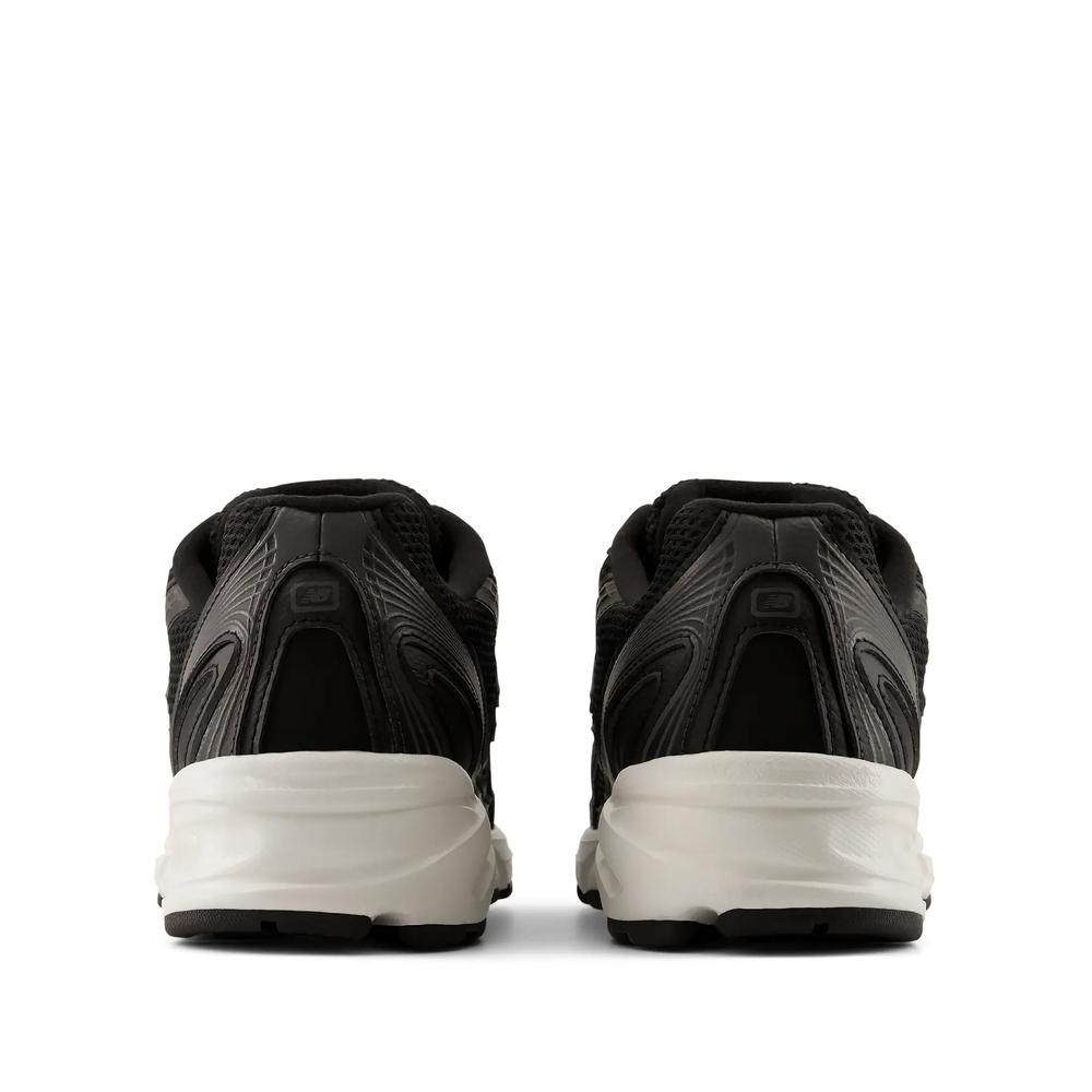 Unisex topánky New Balance U7402B2 - čierne