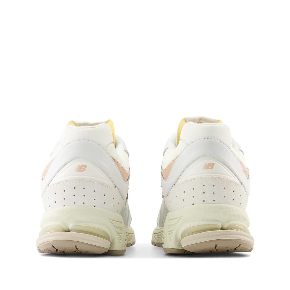 Unisex topánky New Balance M2002RVF – biele