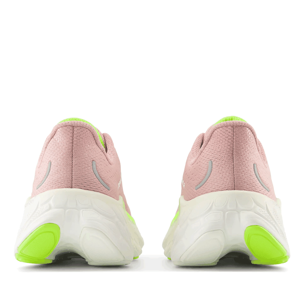 Topánky New Balance Fresh Foam More v4 WMORCI4 - ružové