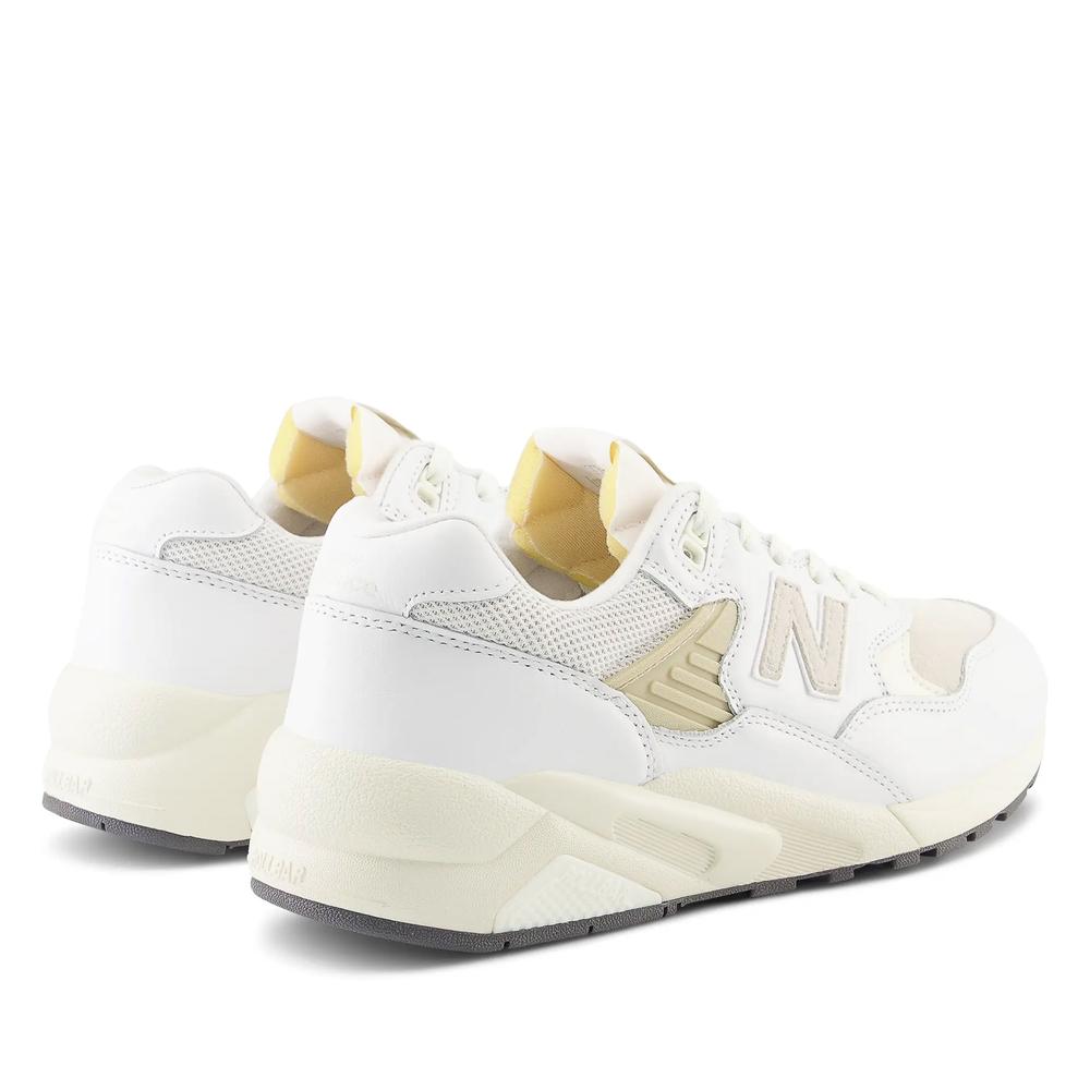 Pánske topánky New Balance MT580VTG - biele