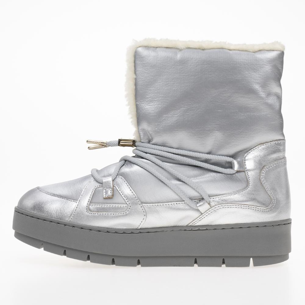Topánky Tommy Hilfiger Tommy Essential Silver Boots FW0FW07506-0IM - strieborné