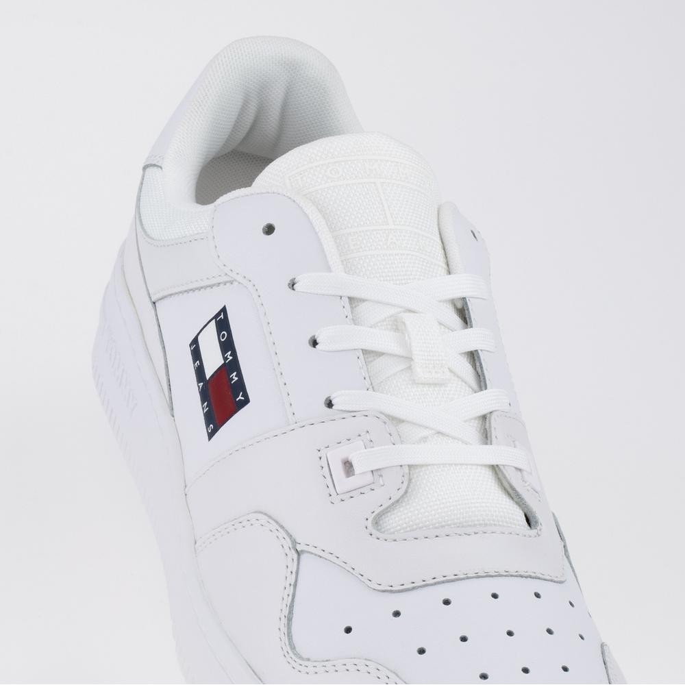 Topánky Tommy Jeans Retro Basket EM0EM00955-YBR - biele