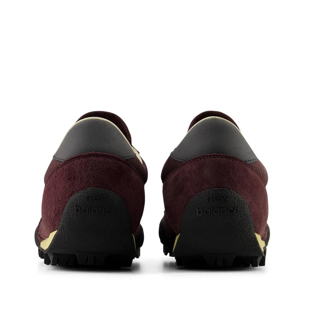 Topánky unisex New Balance Gator Run UGTR48S - hnedé