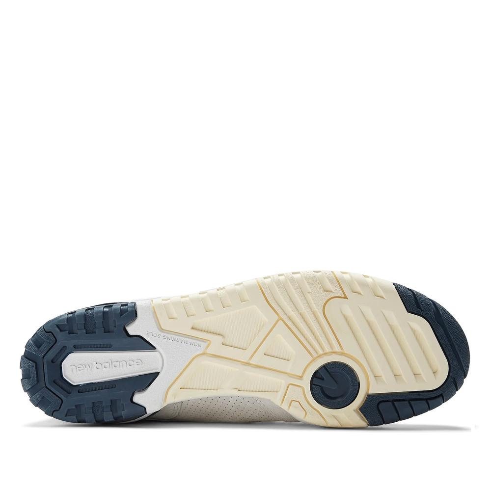 Unisex topánky New Balance BB650RVN – biele