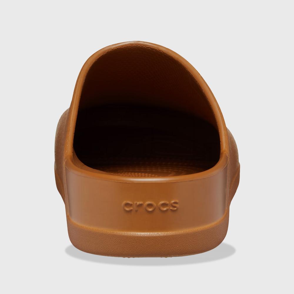 Klapky Crocs Dylan Clog 209366-21N - hnedé