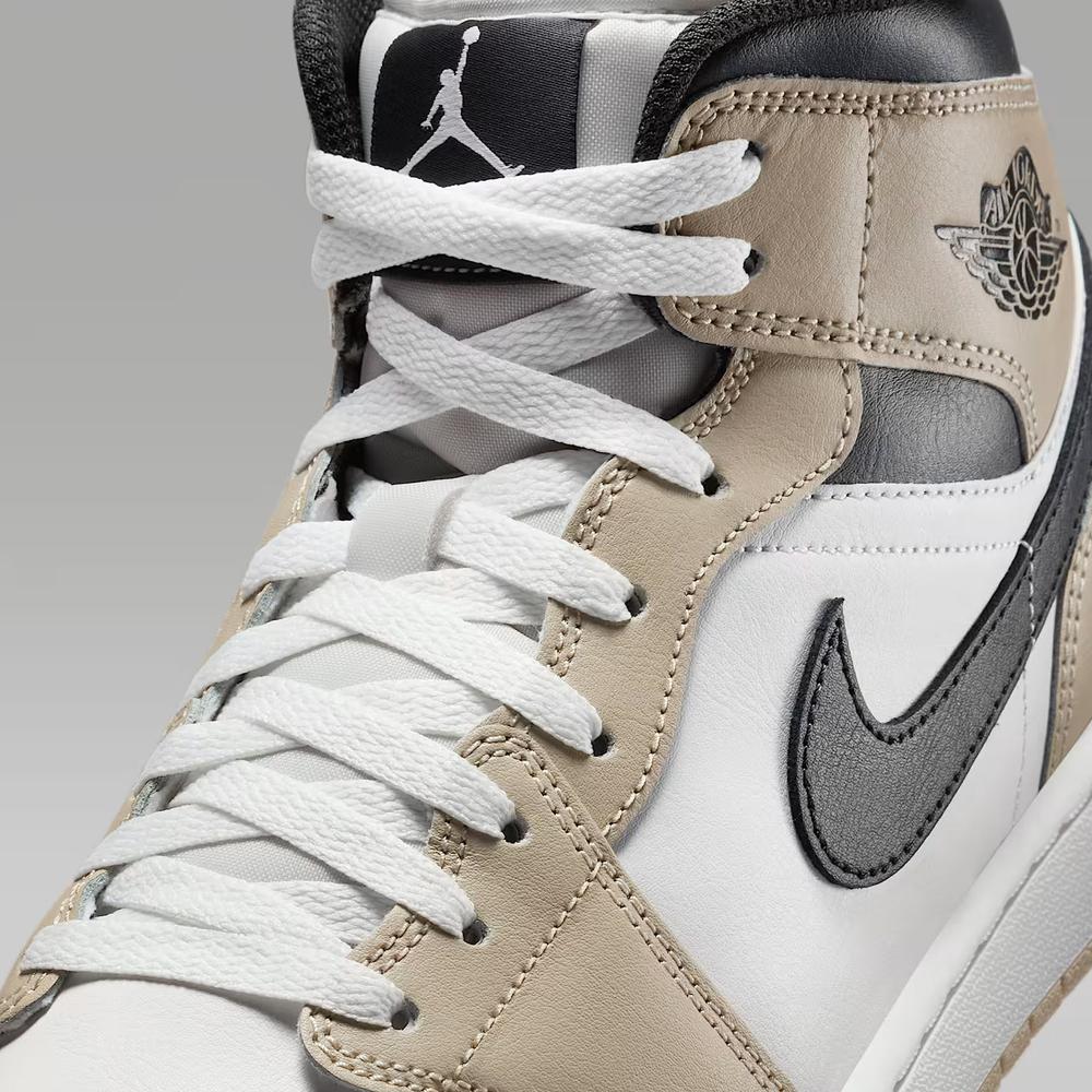 Pánske topánky Air Jordan 1 Mid DQ8426-153 - biele