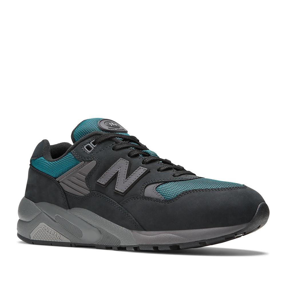 Topánky unisex New Balance MT580VE2 - čierna