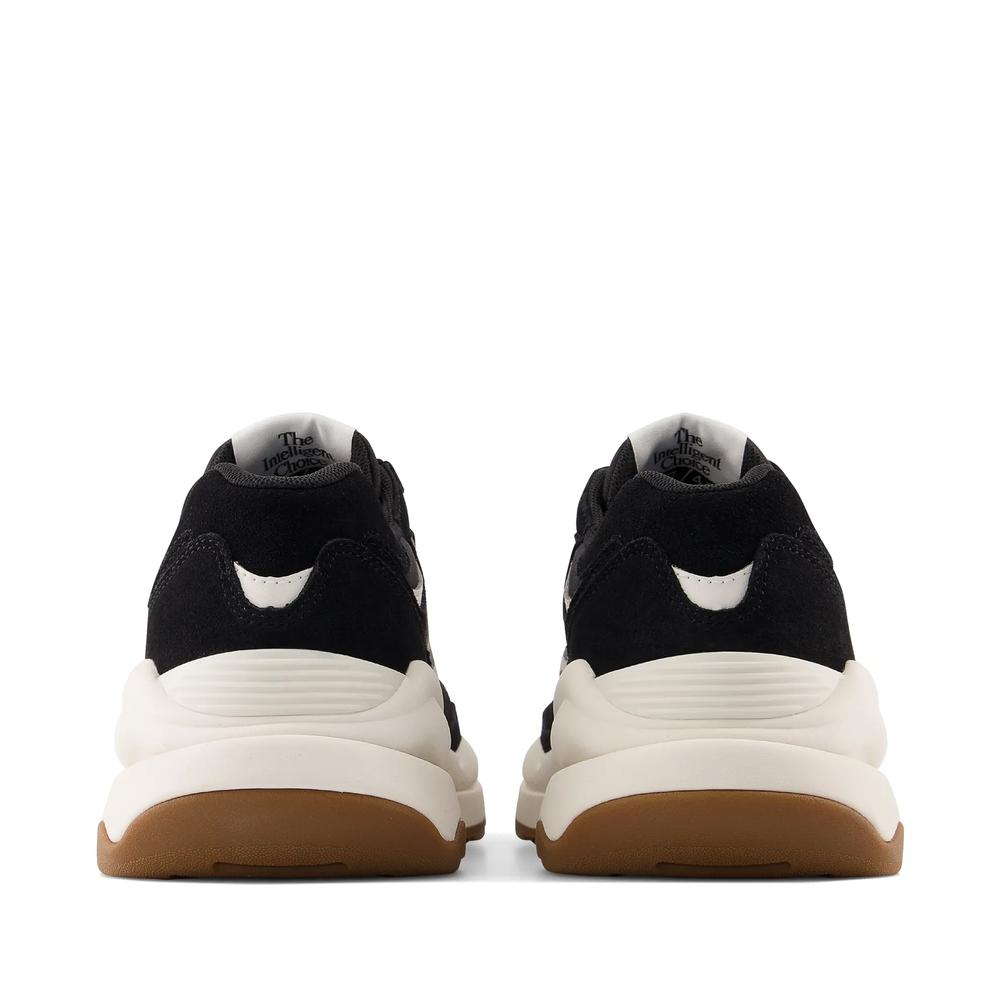 Topánky New Balance W5740APA - čierne
