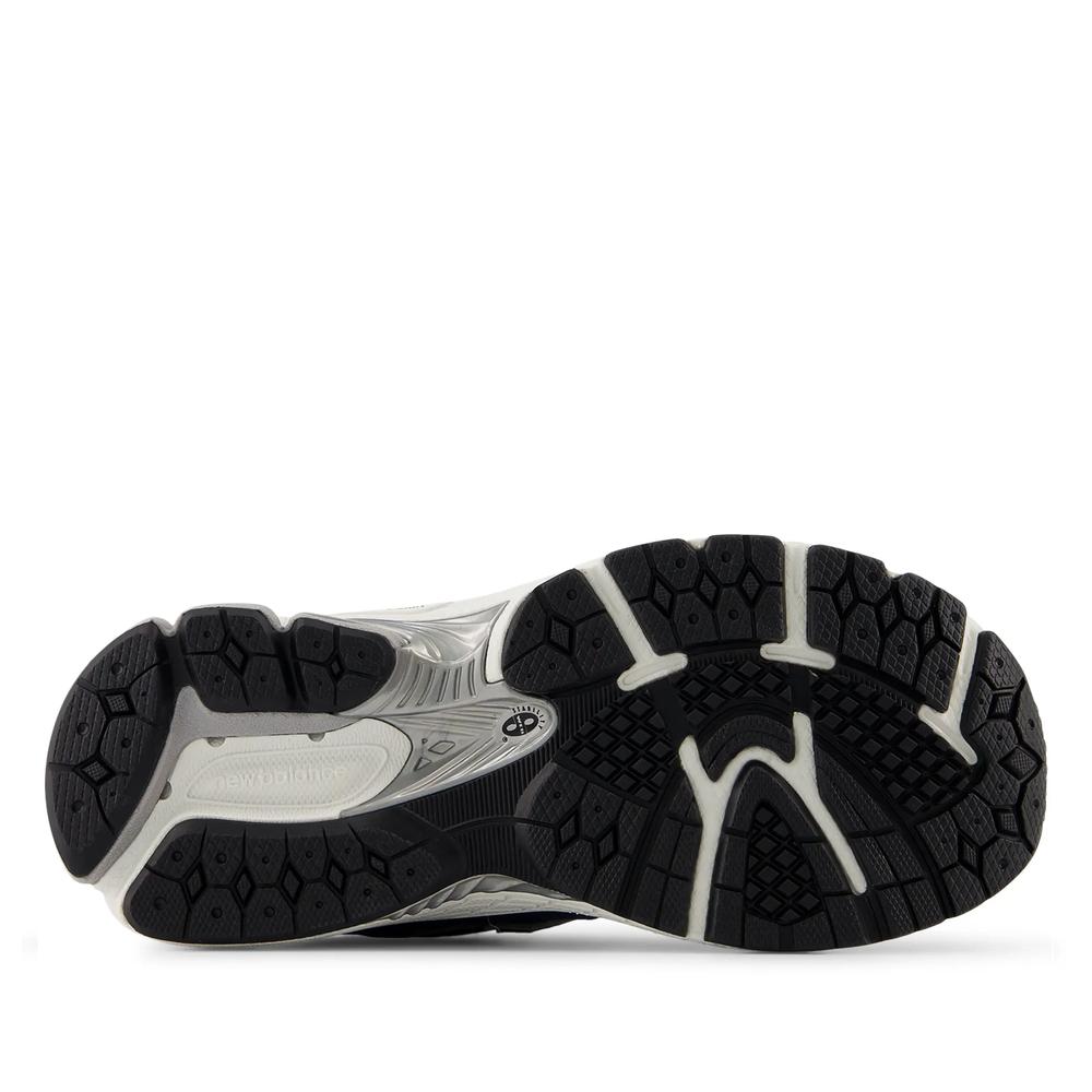 Detské topánky New Balance PC2002PQ - tmavomodré