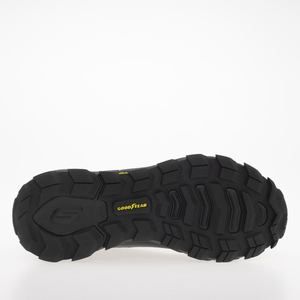Topánky pánske Skechers Max Protect Fast Track 237304BBK - čierne