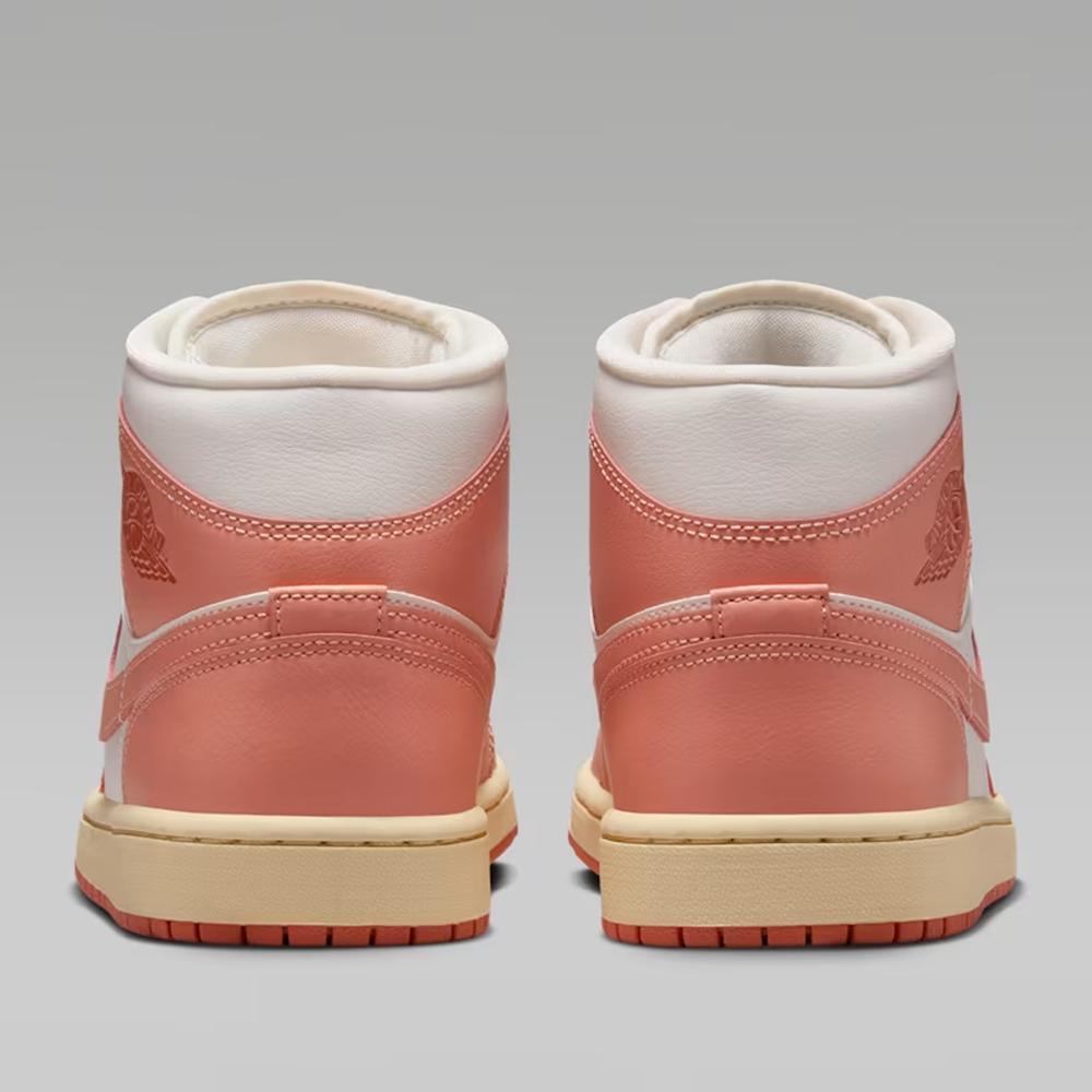 Dámske topánky Nike Air Jordan 1 Mid BQ6472-180 - pomarančové