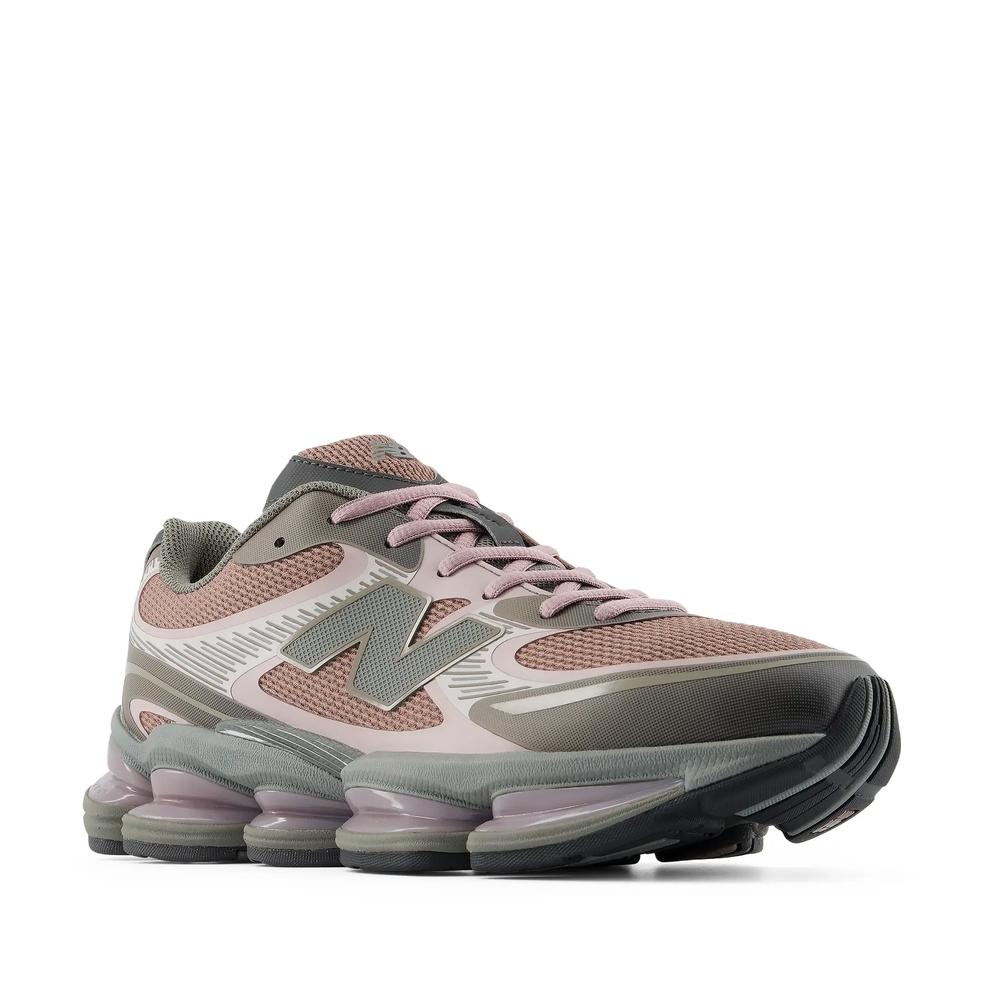 Unisex topánky New Balance U20002T8 - hnedé