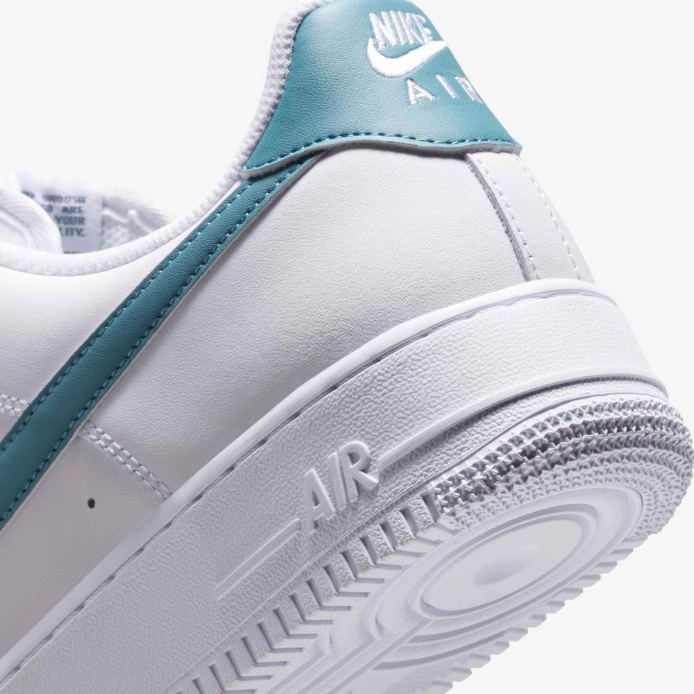 Pánske topánky Nike Air Force 1 '07 FJ4146-114 - biele