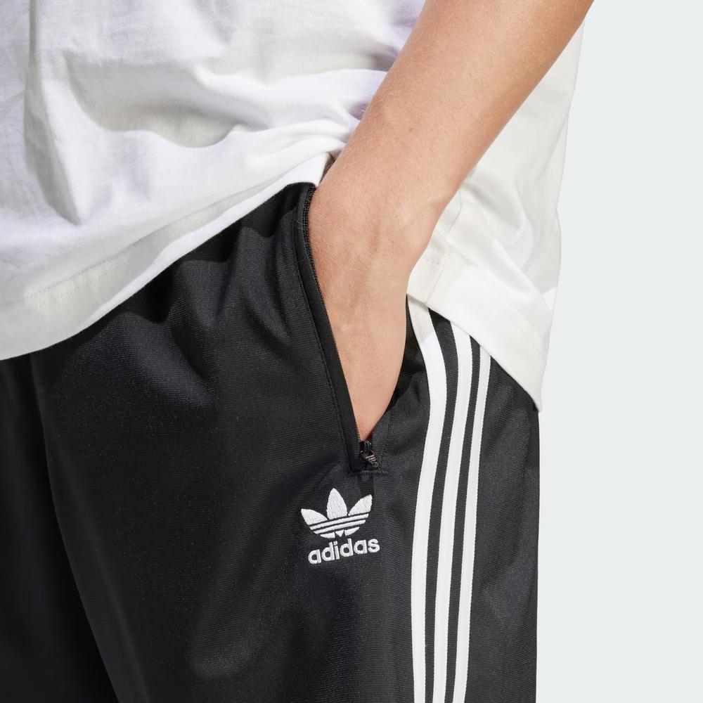 Šortky adidas Originals Adicolor Firebird IU2368 - čierne