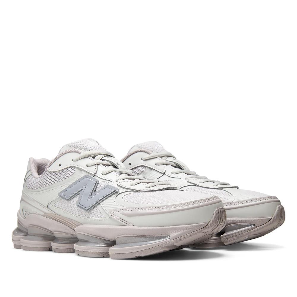 Unisex topánky New Balance U20001D3 - biele