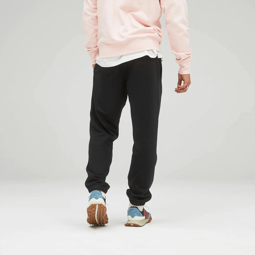 Dresové nohavice New Balance UP21500BK - čierne