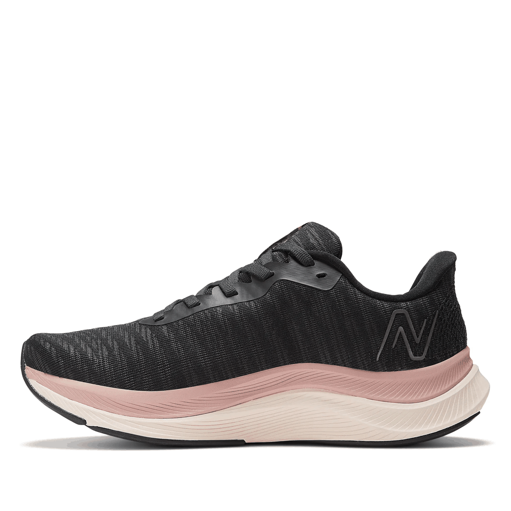 Topánky New Balance FuelCell Propel v4 WFCPRCK4 - čierne