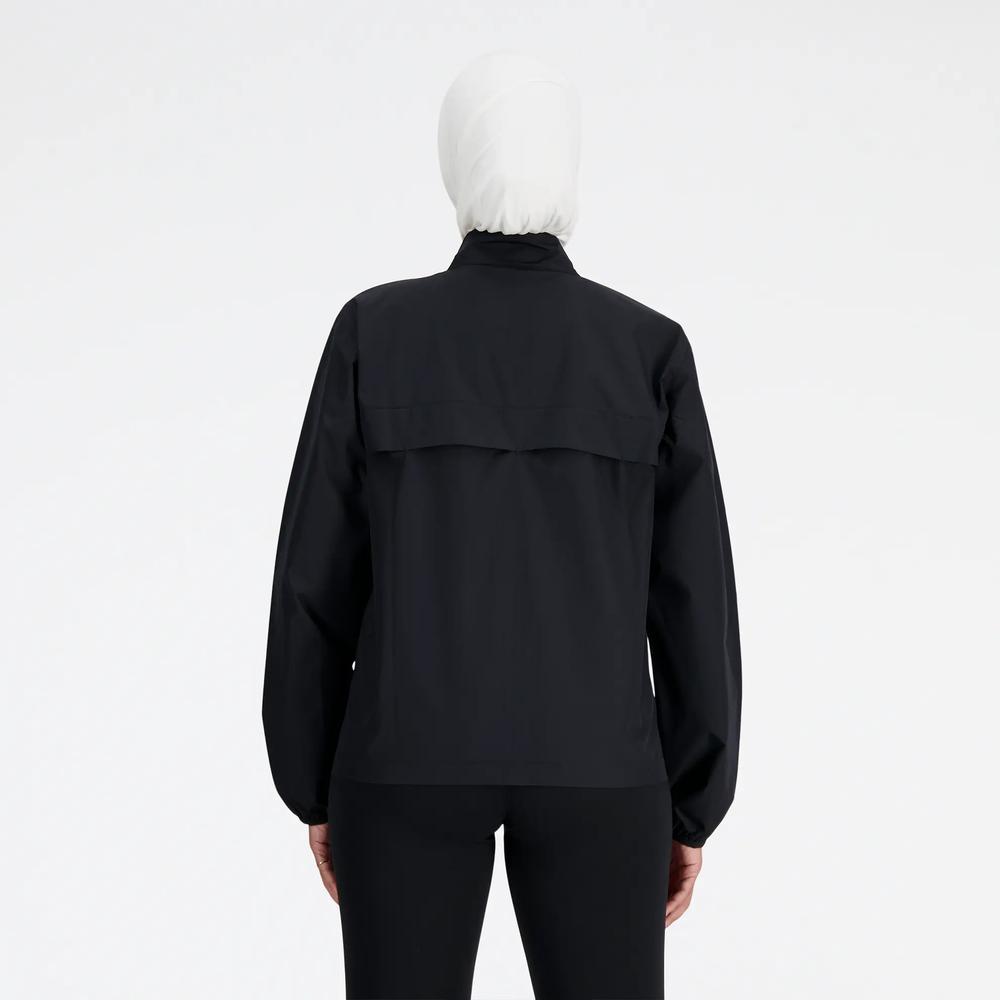 Dámska vetrovka New Balance WJ41243BK - čierne