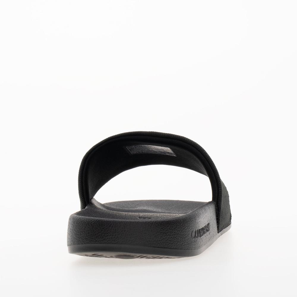 Klapky Calvin Klein Slide Monogram Hardware YW0YW01713-0GJ - čierne