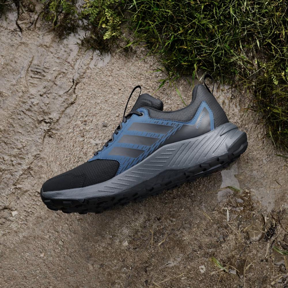 Topánky pánske adidas Terrex Tracefinder 2 Climaproof JR7769 - čierne
